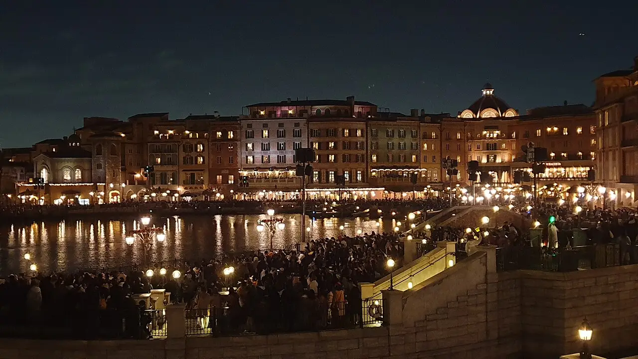 도쿄 디즈니씨 야경과 메디테러니언 하버